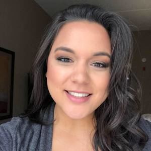 Meet your Posher, Alicia